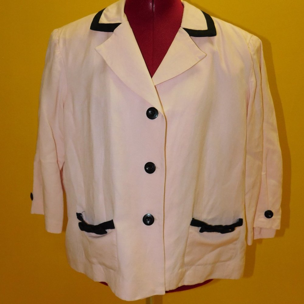 🔥5/$25 Studio Collection peachy pink/black blazer